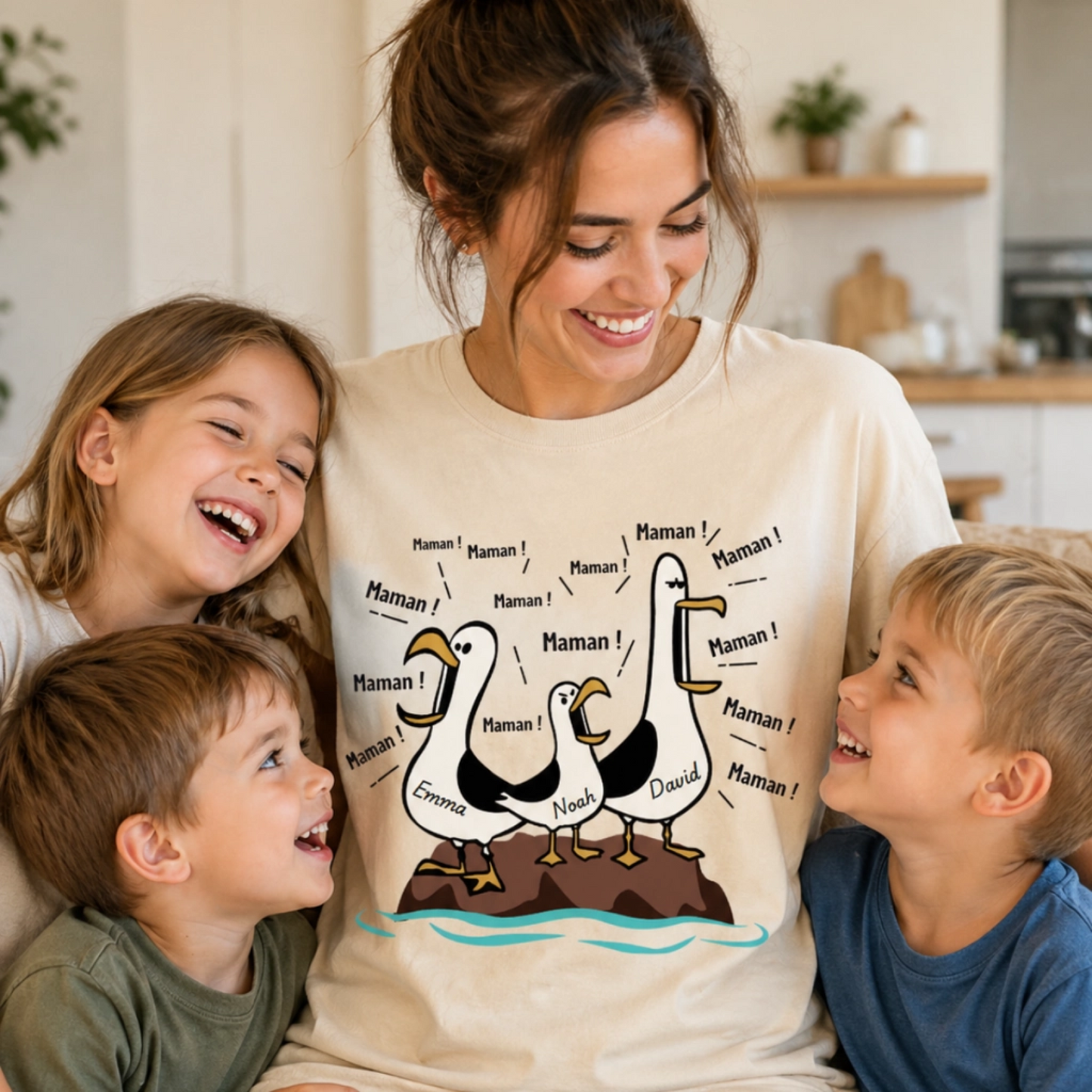 T-shirt Maman Personnalisé – Mouettes “Maman Maman Maman” avec Prénoms des Enfants
